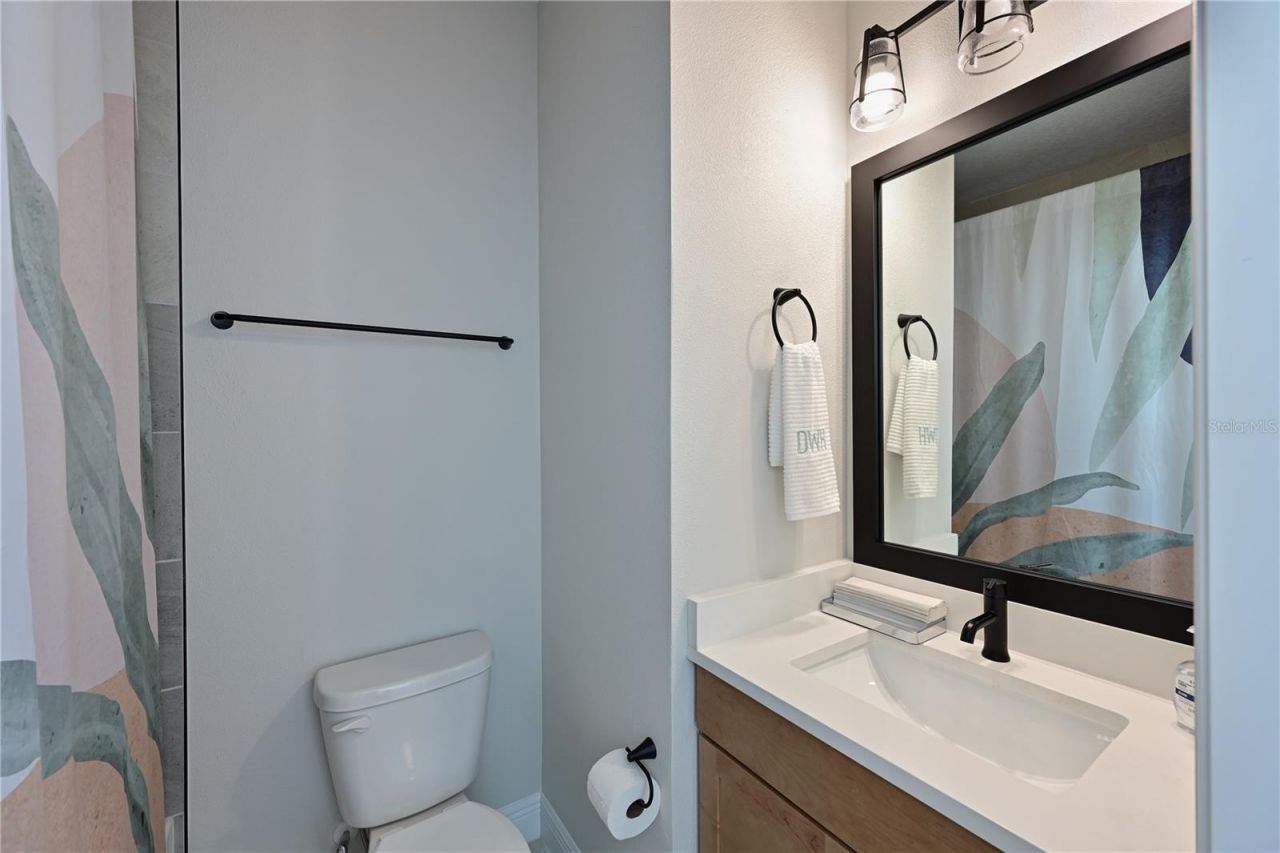 2451 Mangum Court , Sarasota, FL 34237 Photo