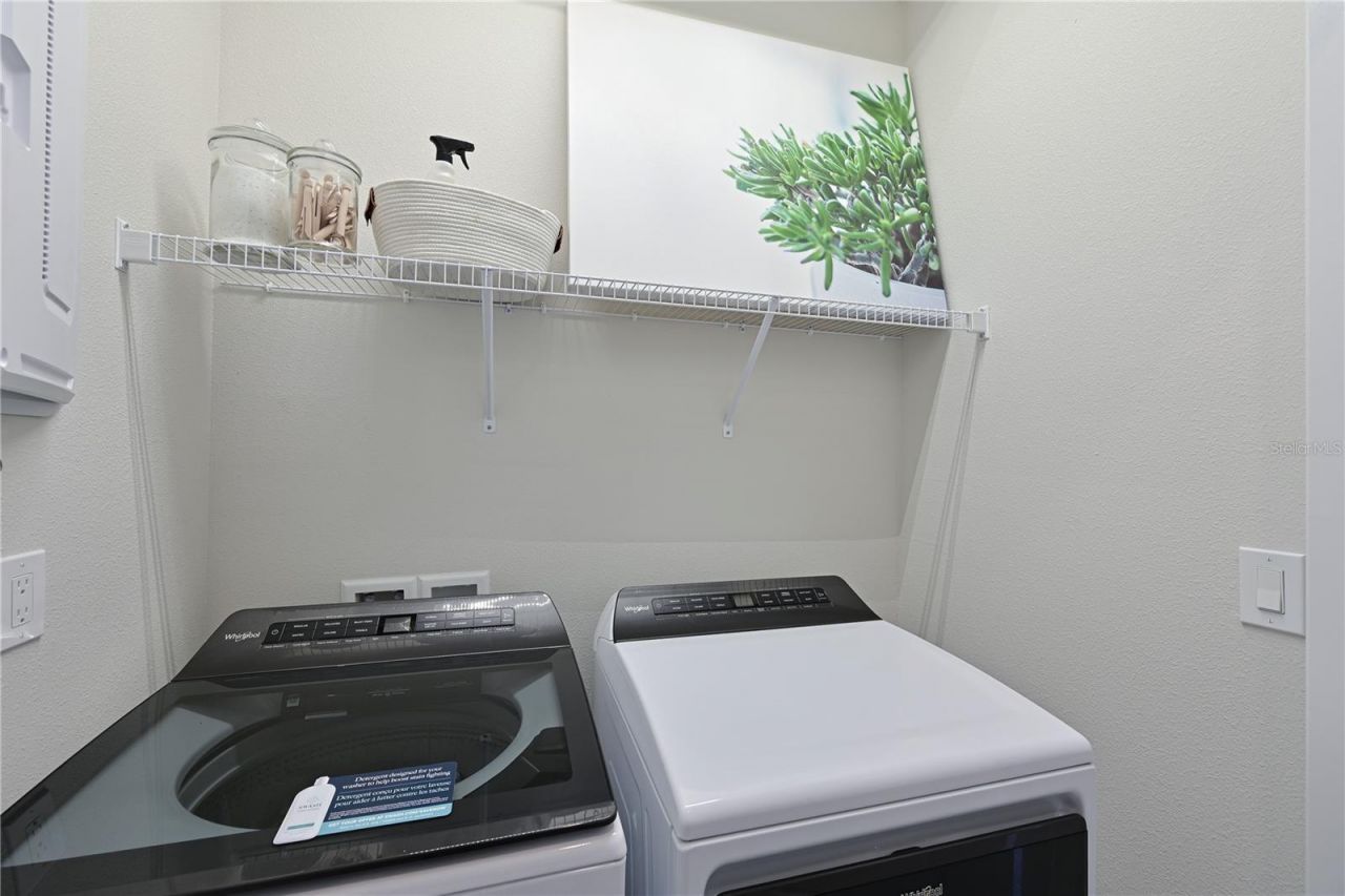 2451 Mangum Court , Sarasota, FL 34237 Photo