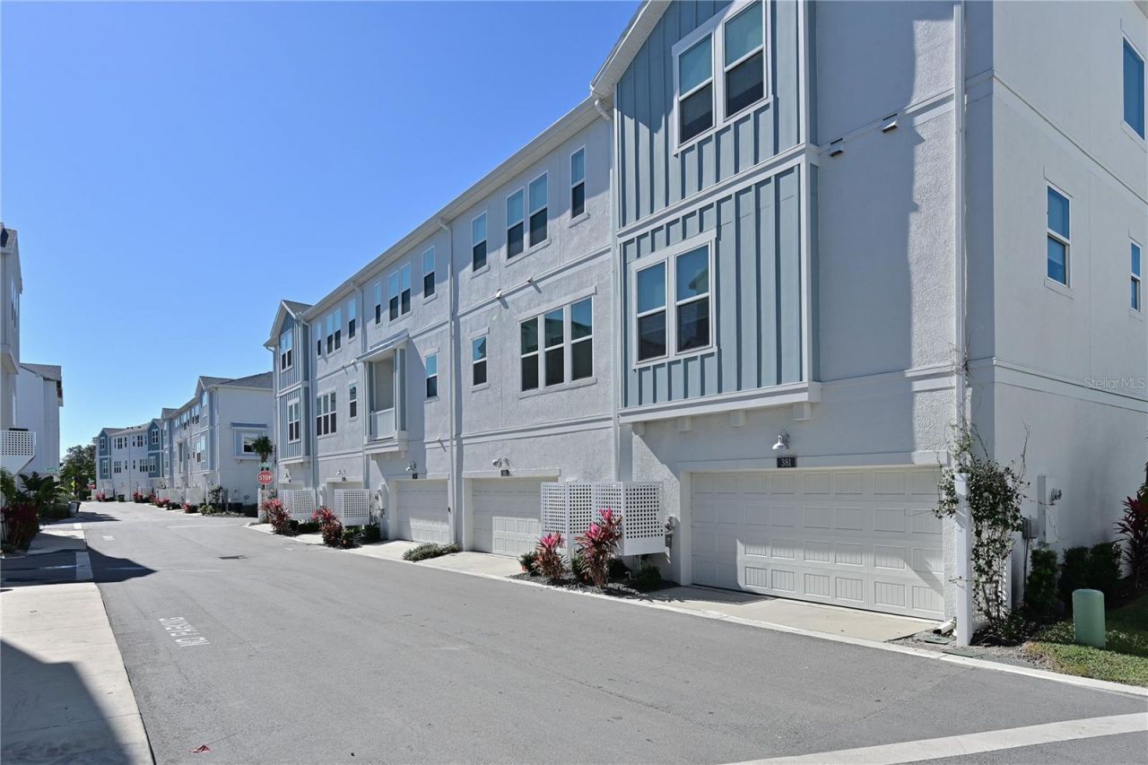 2451 Mangum Court , Sarasota, FL 34237 Photo