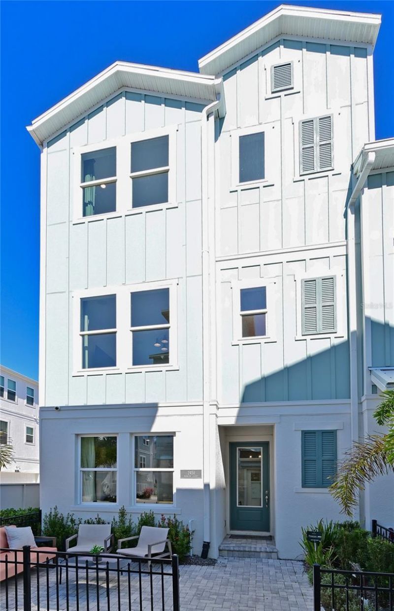 2451 Mangum Court , Sarasota, FL 34237 Photo