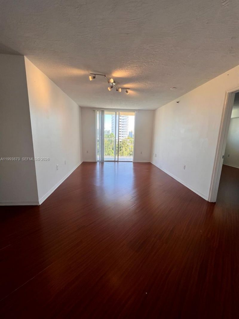 102 SW 6th Ave, Unit 508, Miami, FL 33130 Photo