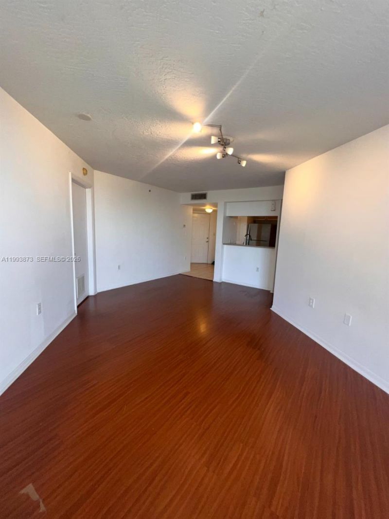 102 SW 6th Ave, Unit 508, Miami, FL 33130 Photo