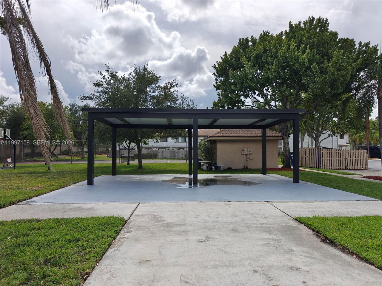 9803 NW 37th St, Sunrise, FL 33351 Photo