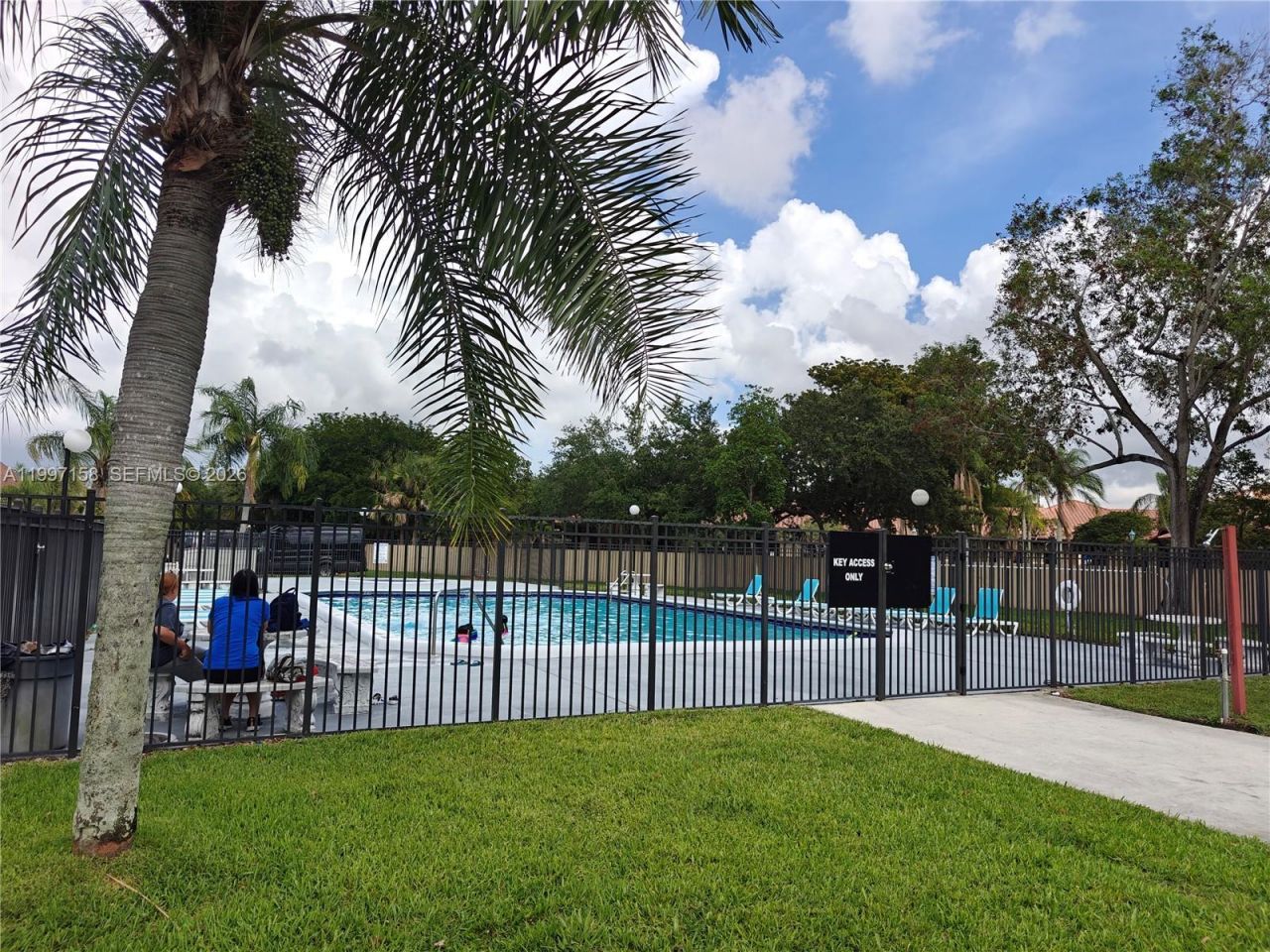 9803 NW 37th St, Sunrise, FL 33351 Photo