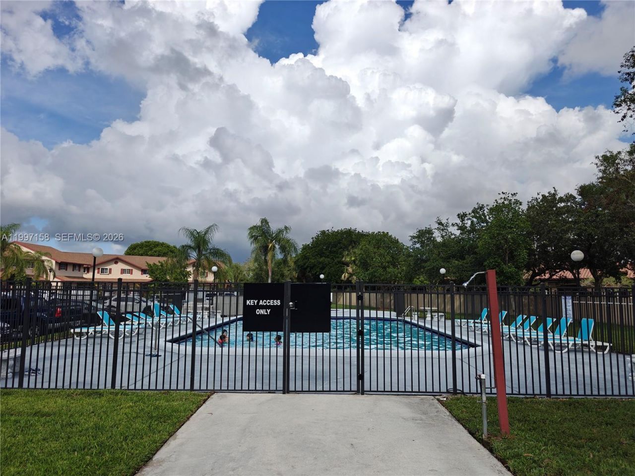 9803 NW 37th St, Sunrise, FL 33351 Photo