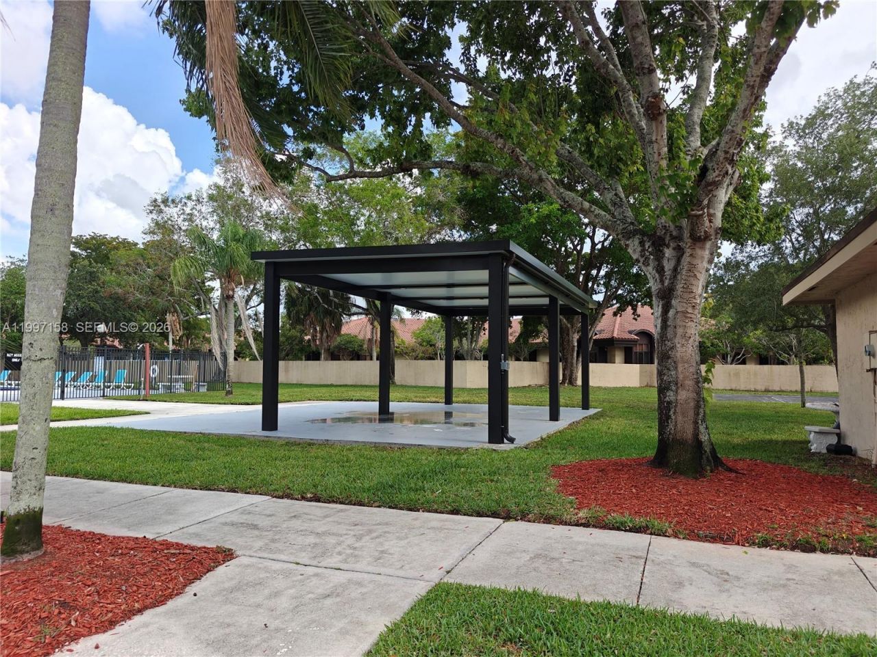 9803 NW 37th St, Sunrise, FL 33351 Photo
