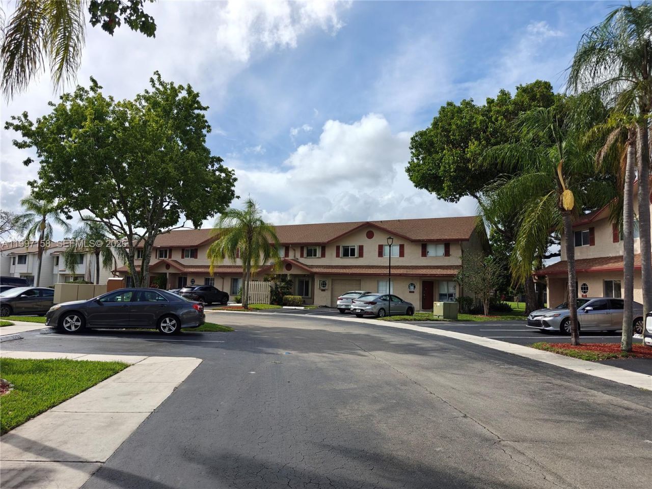 9803 NW 37th St, Sunrise, FL 33351 Photo