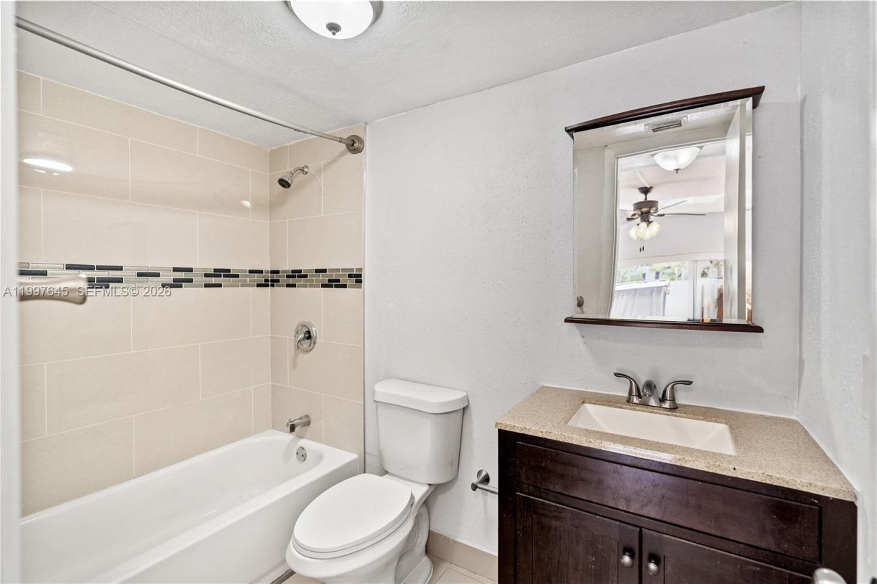 8748 SW 154th Cir Pl, Unit 6N, Miami, FL 33193 Photo