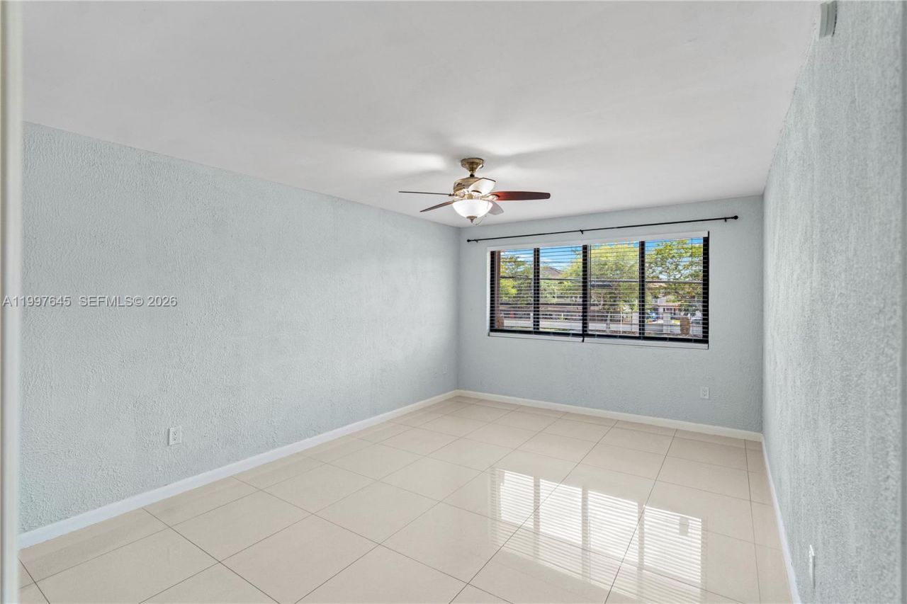 8748 SW 154th Cir Pl, Unit 6N, Miami, FL 33193 Photo