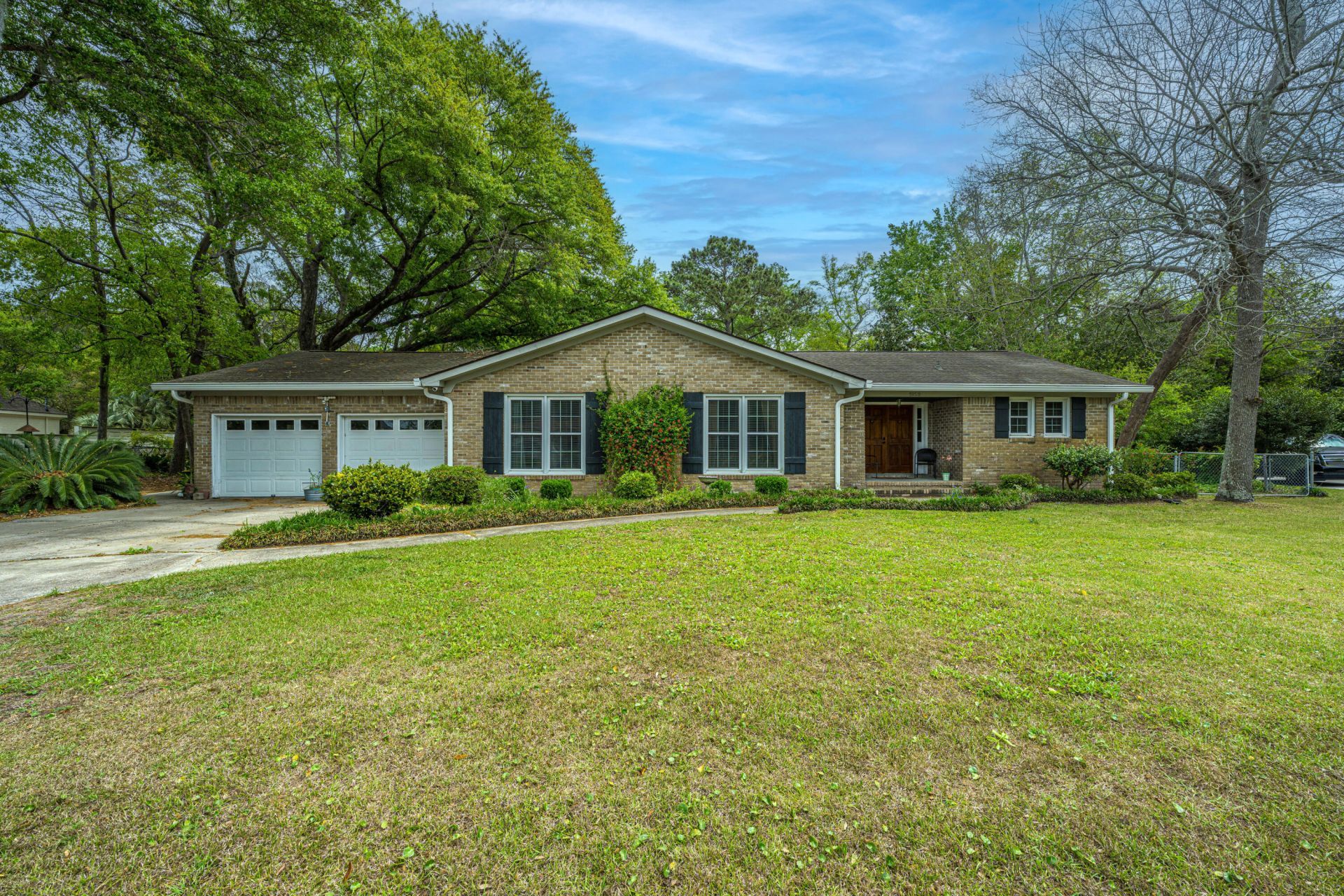 1059 S Shem Drive Photo 3