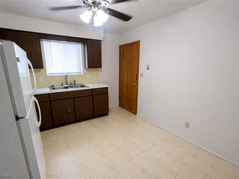 2566 & 2568 Albrecht Avenue, Akron, OH 44312 Photo 19