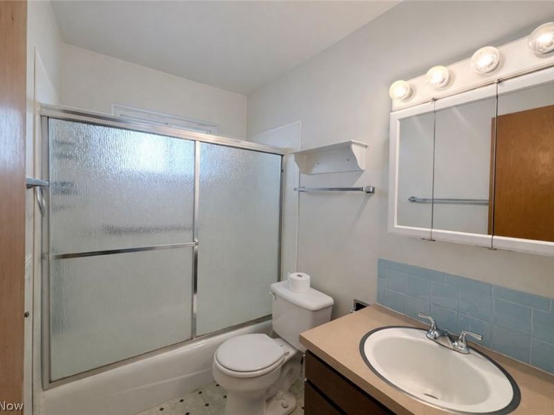 2566 & 2568 Albrecht Avenue, Akron, OH 44312 Photo 23