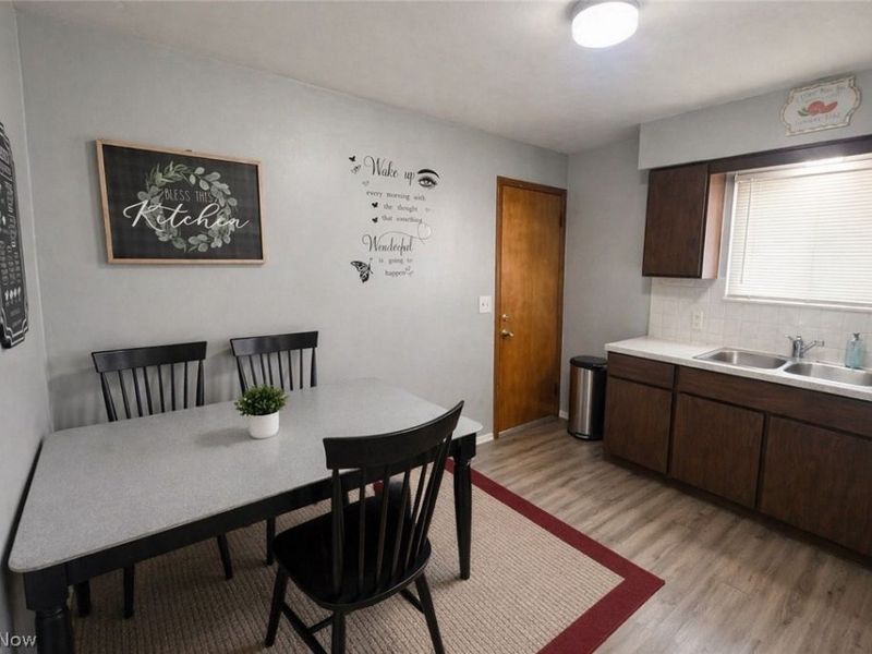 2566 & 2568 Albrecht Avenue, Akron, OH 44312 Photo 5