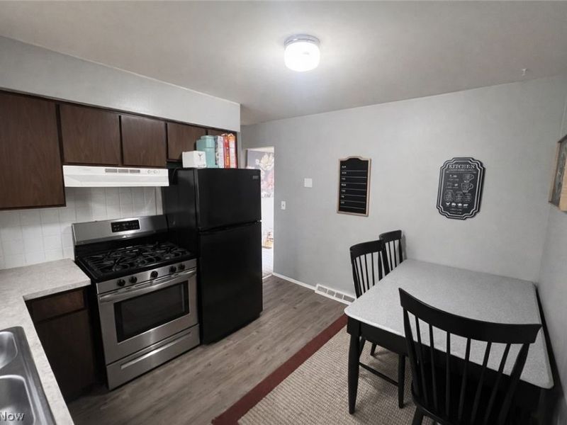 2566 & 2568 Albrecht Avenue, Akron, OH 44312 Photo 6