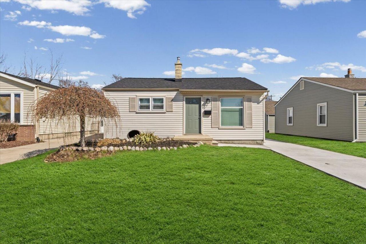 647 E Brockton Avenue, Madison Heights, MI 48071 Main Photo