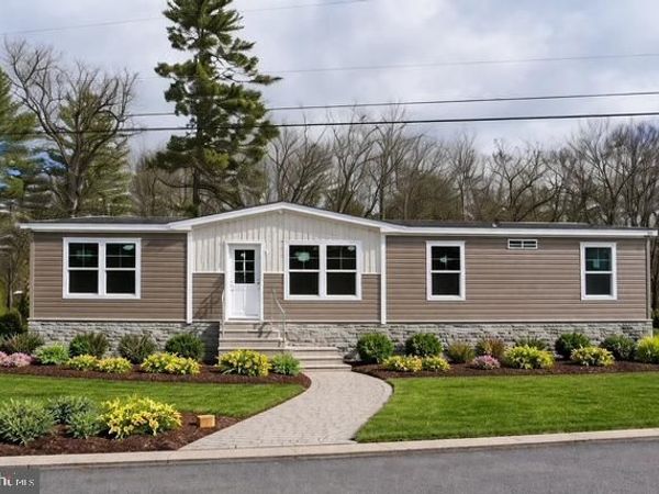 28 FOURTH AVENUE, CARNEYS POINT, NJ 08069