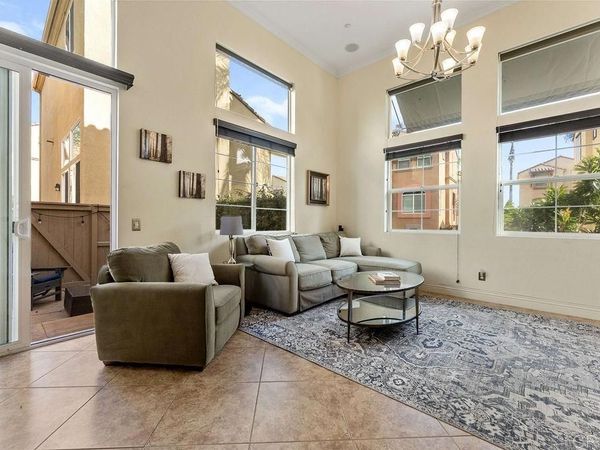 2712 Villas Way, San Diego, CA 92108