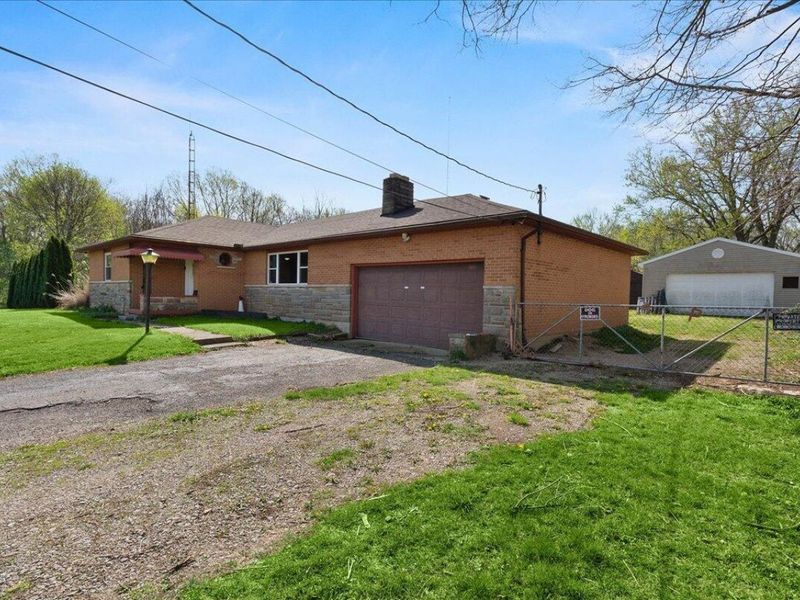 2821 Dayton Springfield Road, Springfield, OH 45506 Photo 5