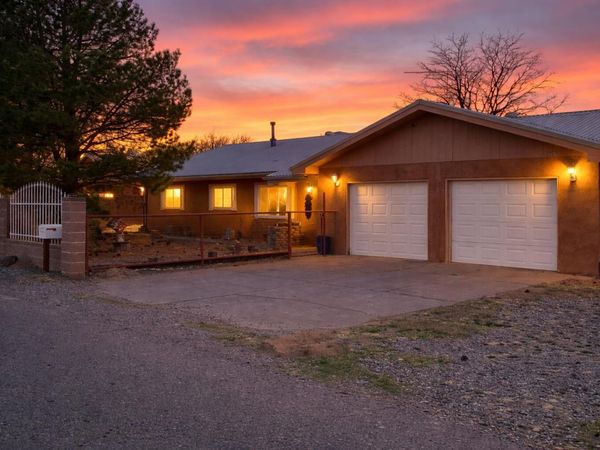 4659 Gordon Road, Los Lunas, NM 87031