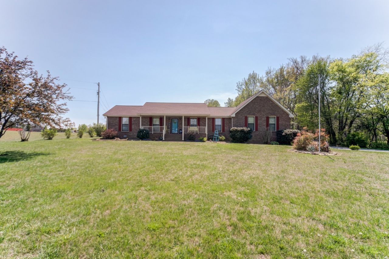 6935 Hall Rd, Greenbrier, TN 37073 Main Photo