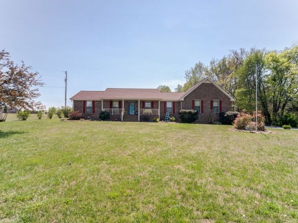 6935 Hall Rd, Greenbrier, TN 37073
