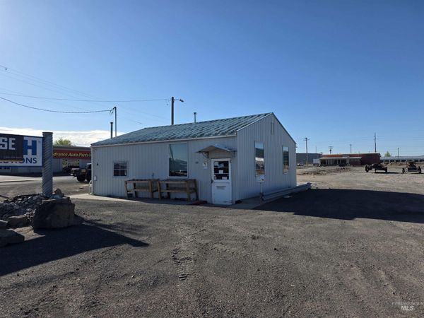 1790 Kimberly Road, Twin Falls, ID 83301