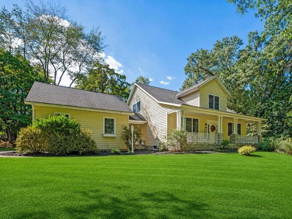 1860 High Meadow N, Niles, MI 49120
