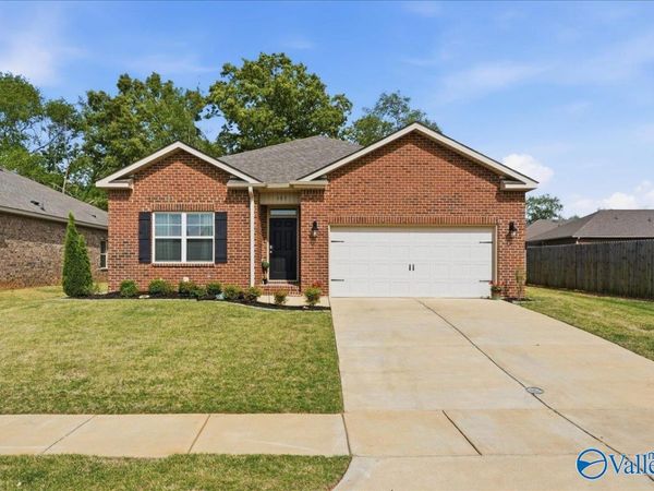 105 Branton Court, New Market, AL 35761