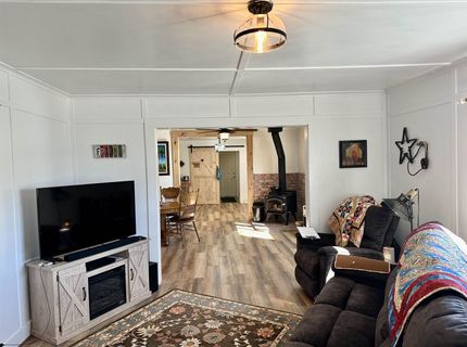 102 Seventh Street, Westwood, CA 96137 Photo