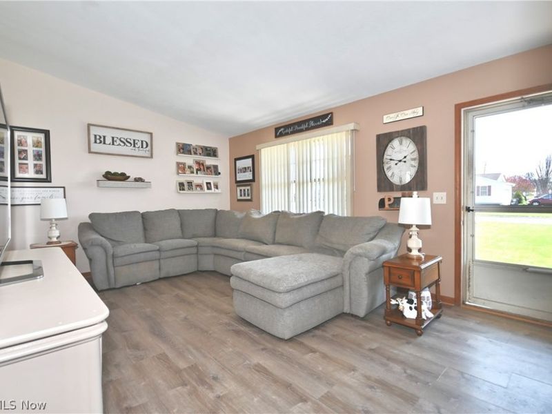 4942 Signature Circle, Austintown, OH 44515 Photo 6