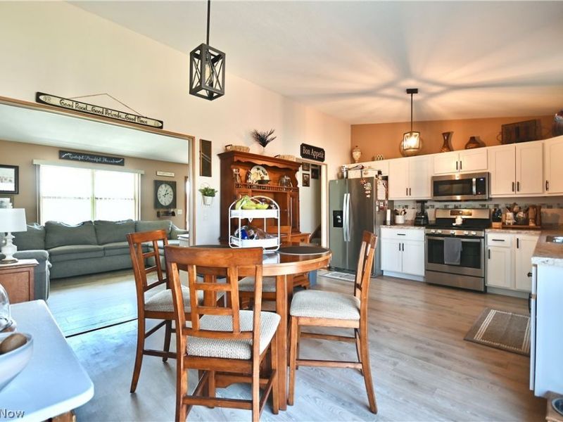 4942 Signature Circle, Austintown, OH 44515 Photo 9