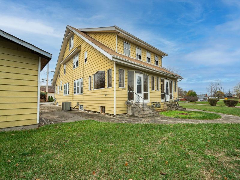 2263-2265 Leonard Avenue, Columbus, OH 43219 Photo 2