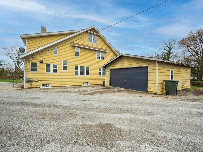 2263-2265 Leonard Avenue, Columbus, OH 43219 Photo 3