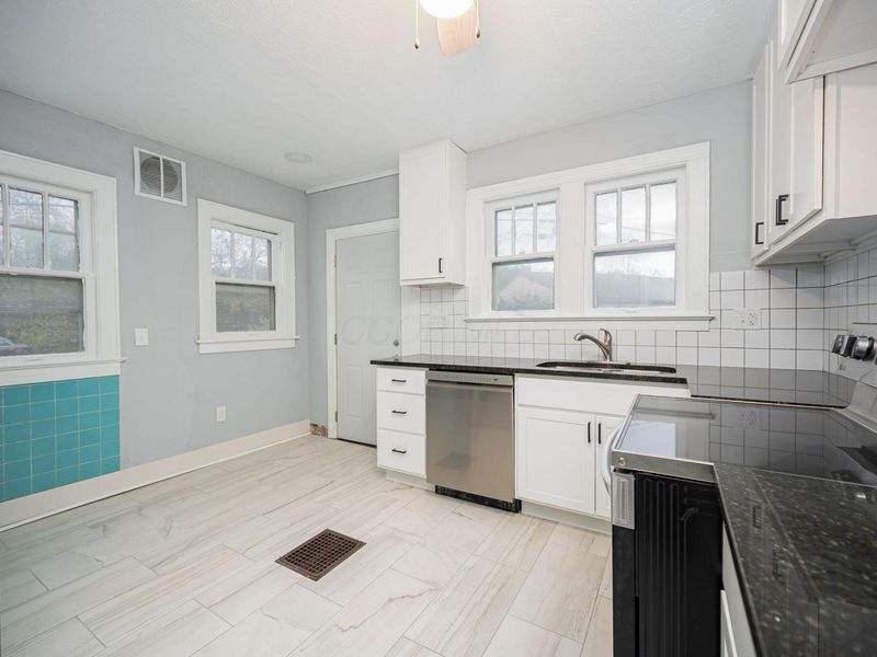 2263-2265 Leonard Avenue, Columbus, OH 43219 Photo 32