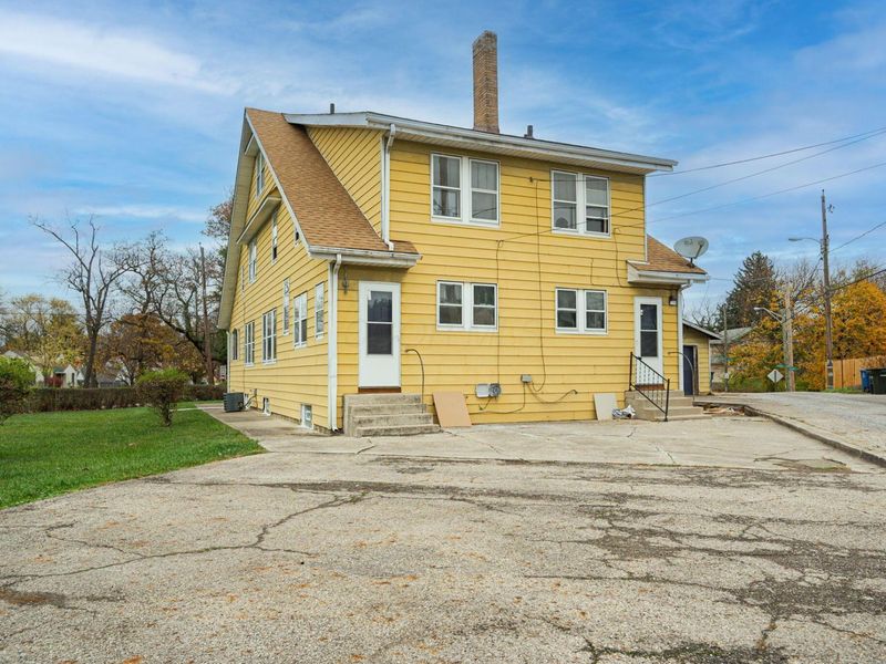 2263-2265 Leonard Avenue, Columbus, OH 43219 Photo 4