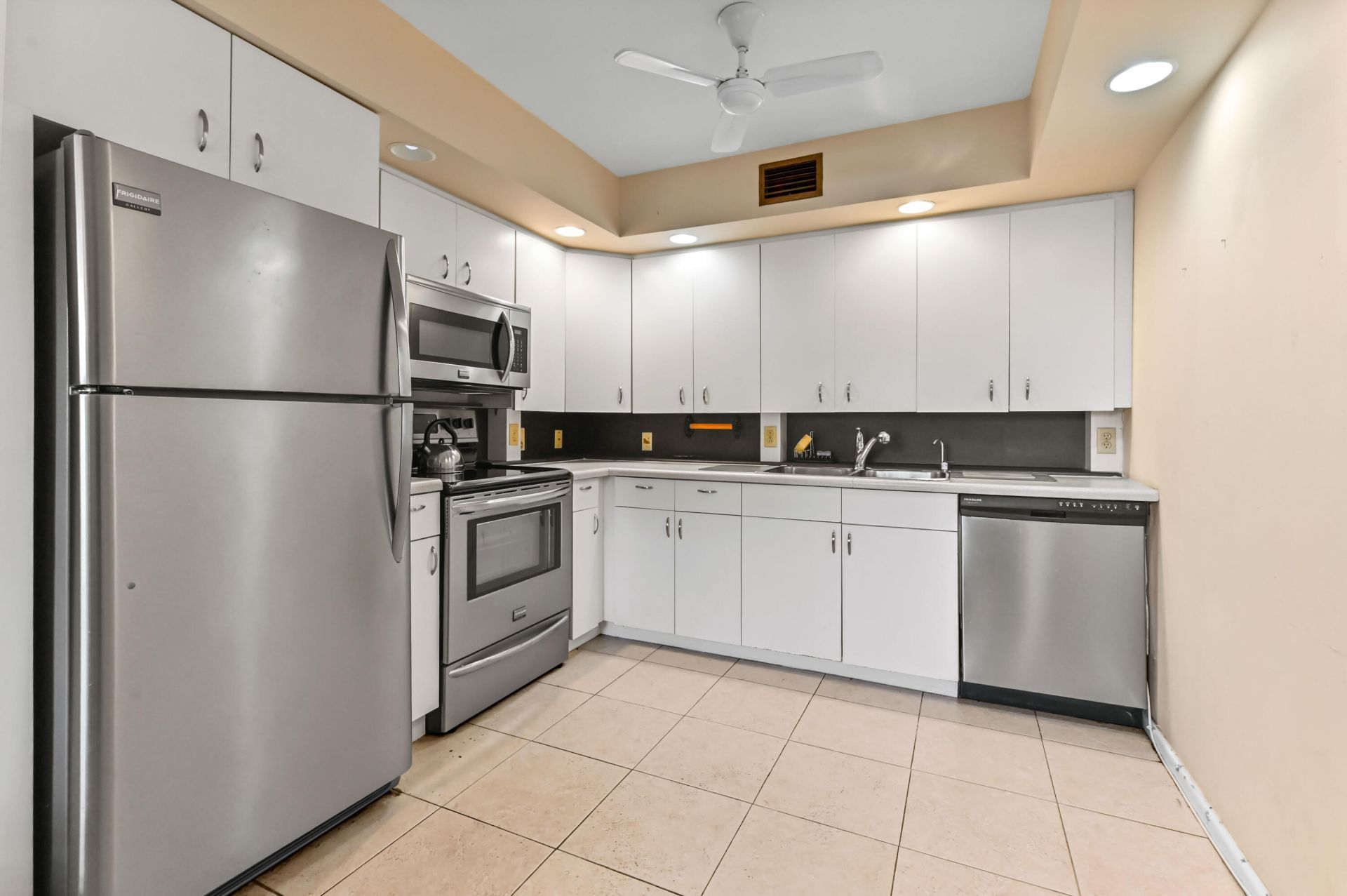 1034 Rexford B, Boca Raton, FL 33434 Photo