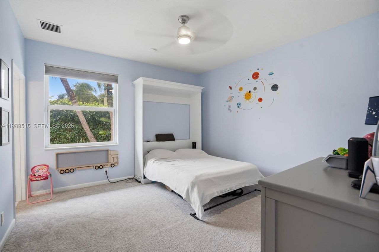 8179 Lakeview Dr, West Palm Beach, FL 33412 Photo