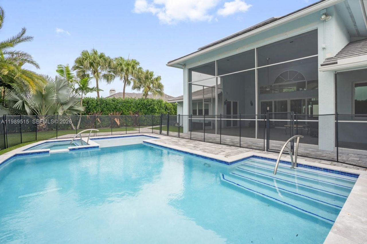 8179 Lakeview Dr, West Palm Beach, FL 33412 Photo