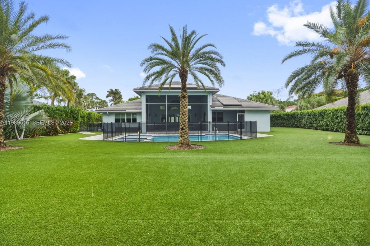 8179 Lakeview Dr, West Palm Beach, FL 33412 Photo