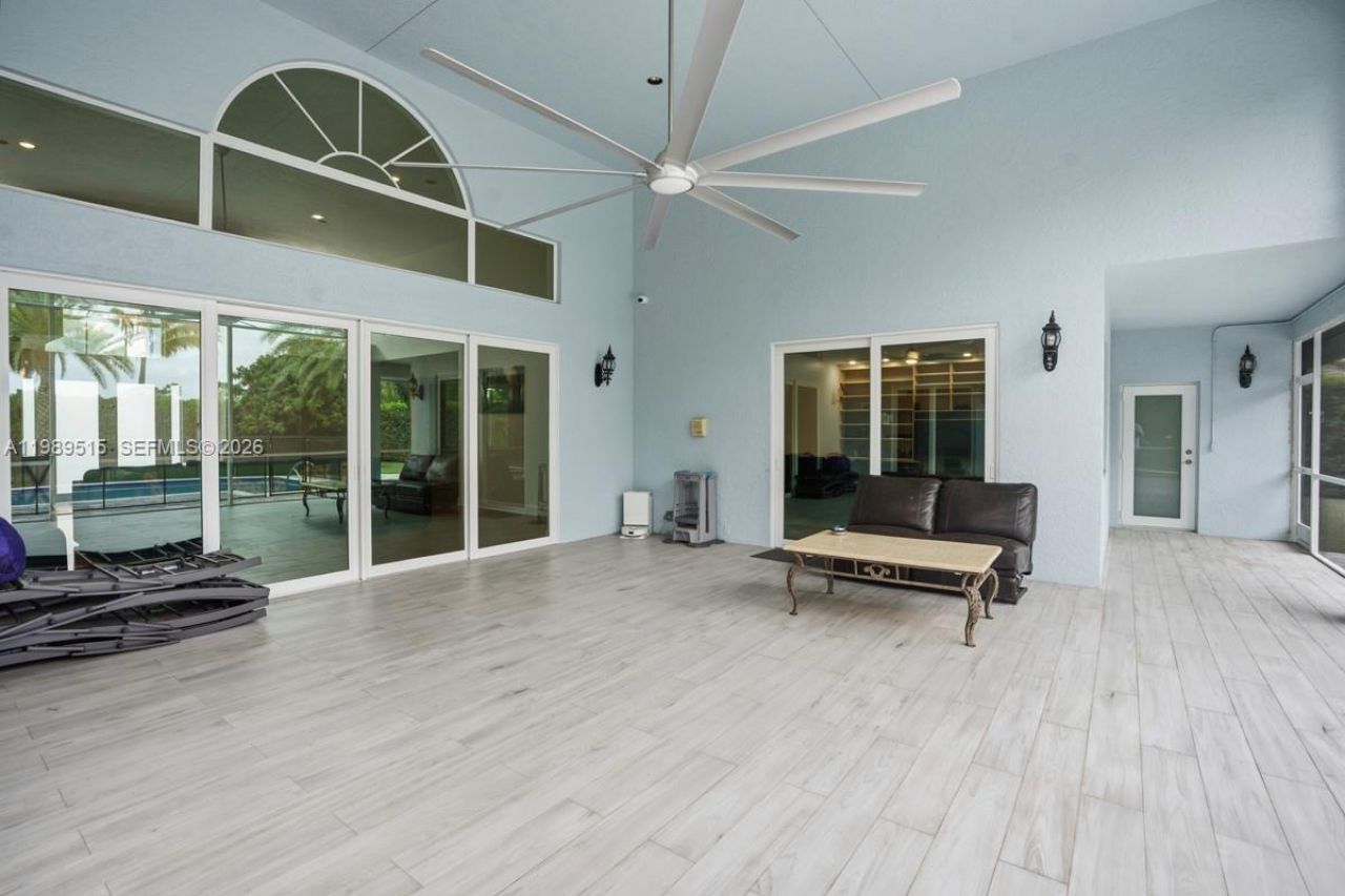 8179 Lakeview Dr, West Palm Beach, FL 33412 Photo