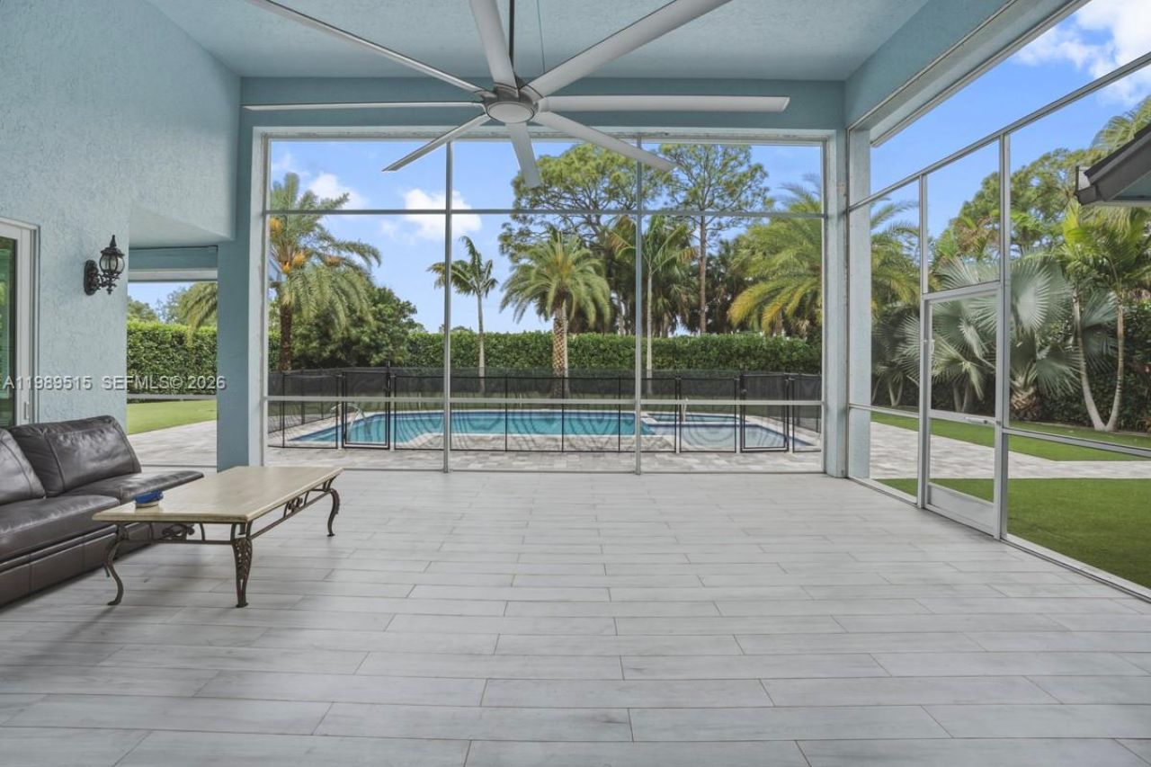 8179 Lakeview Dr, West Palm Beach, FL 33412 Photo