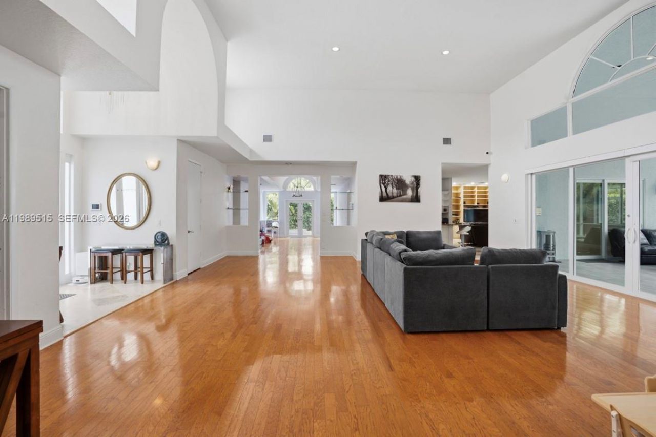 8179 Lakeview Dr, West Palm Beach, FL 33412 Photo