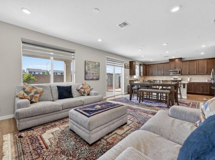 2049 Borealis Cir, Roseville, CA 95747 Photo