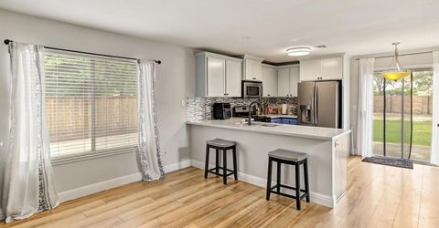 8153 La Almendra Way, Sacramento, CA 95823 Photo