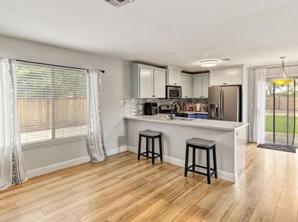 8153 La Almendra Way, Sacramento, CA 95823 Photo