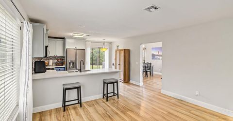 8153 La Almendra Way, Sacramento, CA 95823 Photo