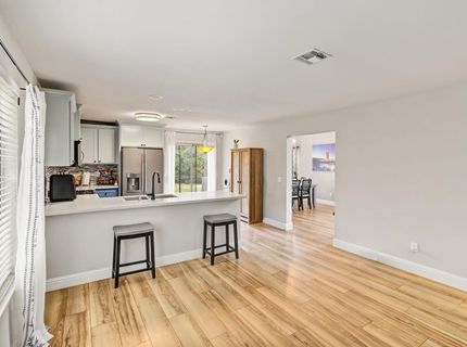 8153 La Almendra Way, Sacramento, CA 95823 Photo