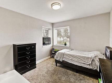 8153 La Almendra Way, Sacramento, CA 95823 Photo