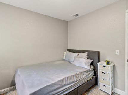 8153 La Almendra Way, Sacramento, CA 95823 Photo