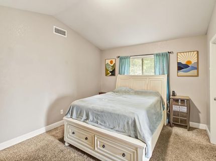 8153 La Almendra Way, Sacramento, CA 95823 Photo